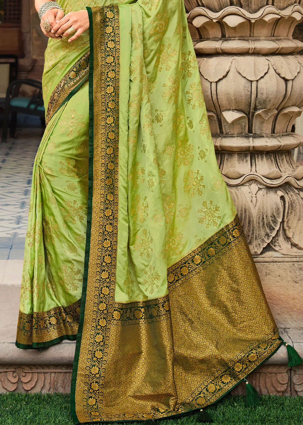 Chartreuse Green Zari Woven Kanjivaram Silk Saree