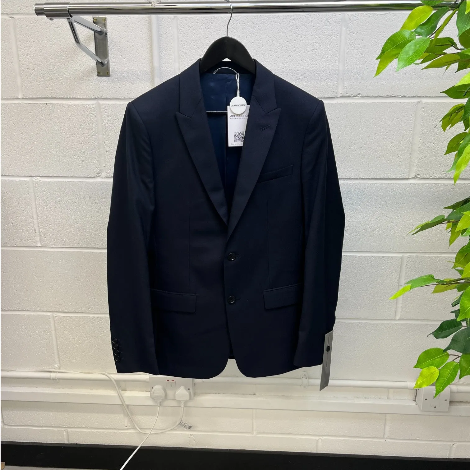 Men's Virgin Wool Twill Xs Suit Navy Size 44R