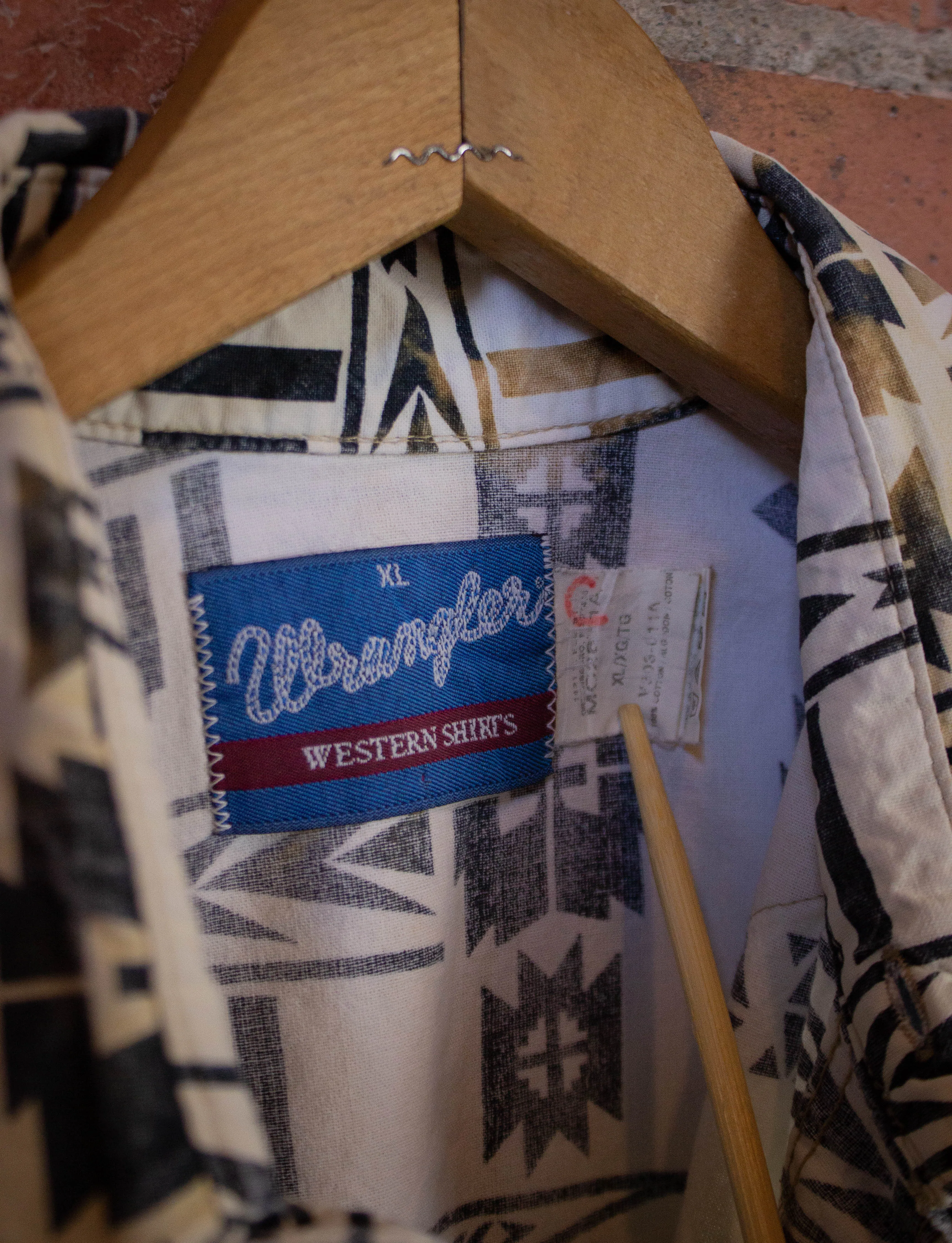 Vintage Wrangler Aztec Pattern Pearl Snap Button Up Western Shirt White and Blue XL