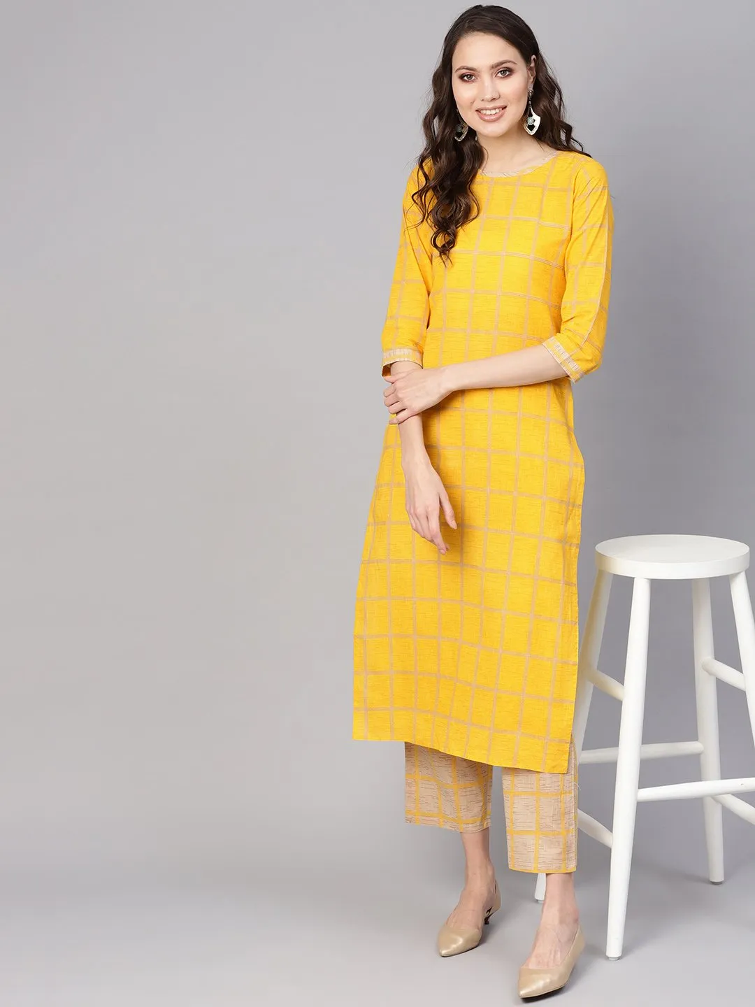 Women Yellow & Beige Checked Kurta With Trousers