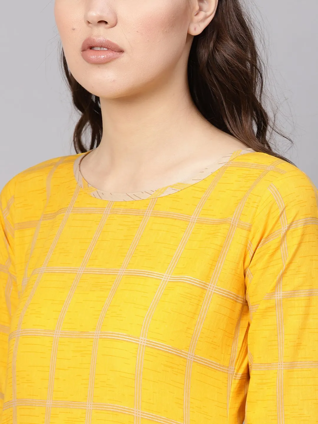 Women Yellow & Beige Checked Kurta With Trousers